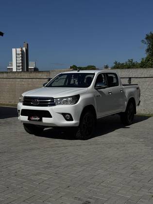 TOYOTA HILUX 2.8 STD 4X4 CD 16V DIESEL 4P MANUAL